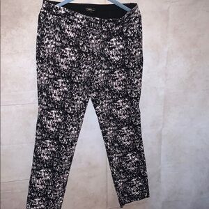 Dalia Black and White Cigarette Pants - So Cool!